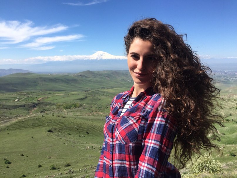 А за тобою Арарат Армения моя. Симонян красивое курортное фото. Армения моя слушать. Тату симонян армения моя